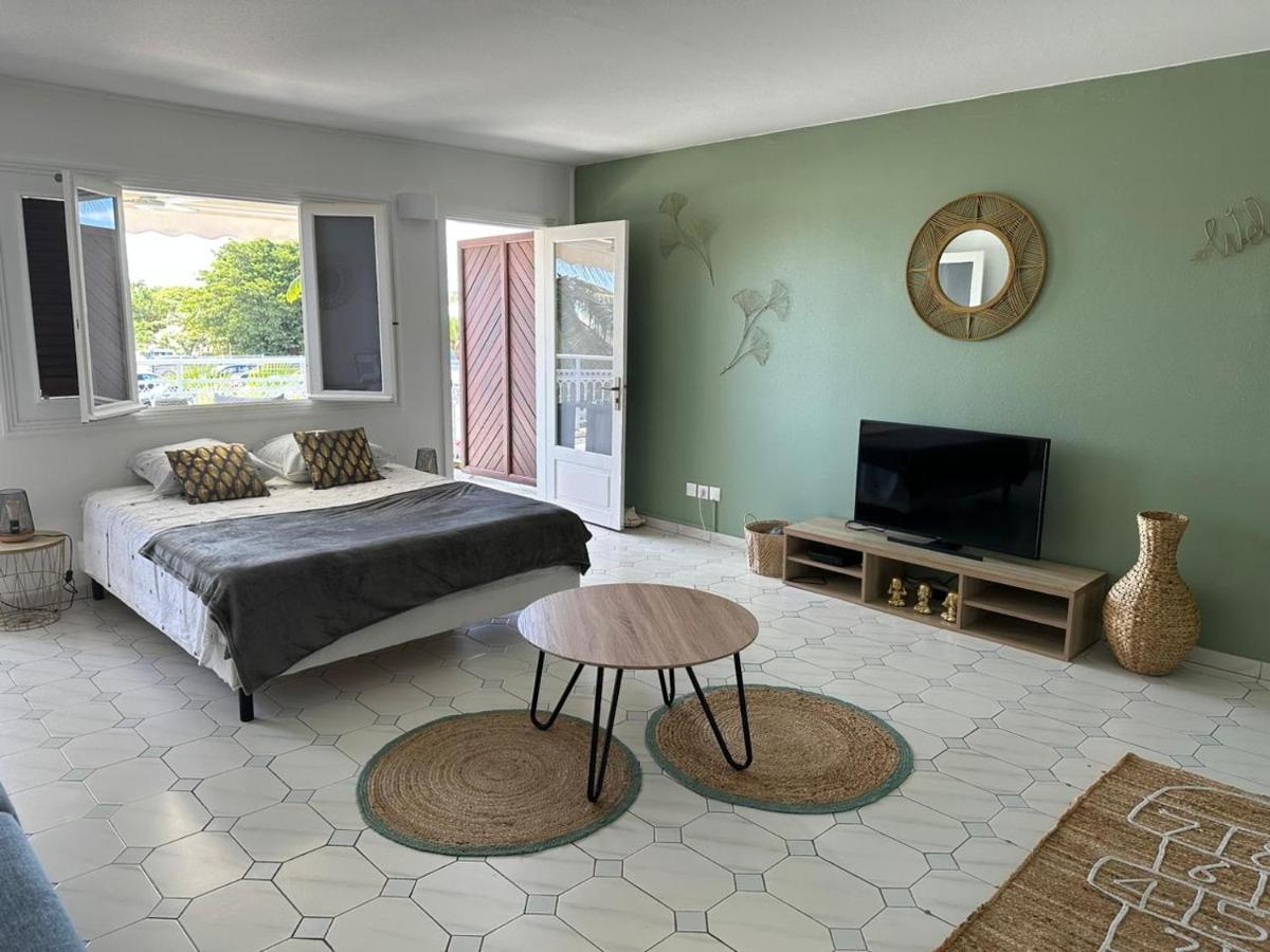Grand Studio Zen Idealement Situe A Saint-Francois Avec Piscine Et Terrasse Eksteriør bilde